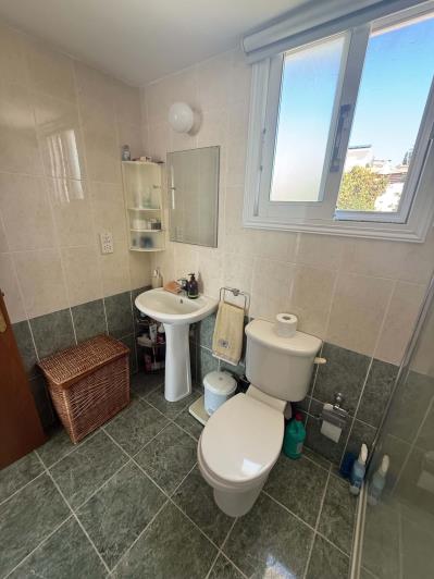 Image No.17-2 Bed Townhouse for sale