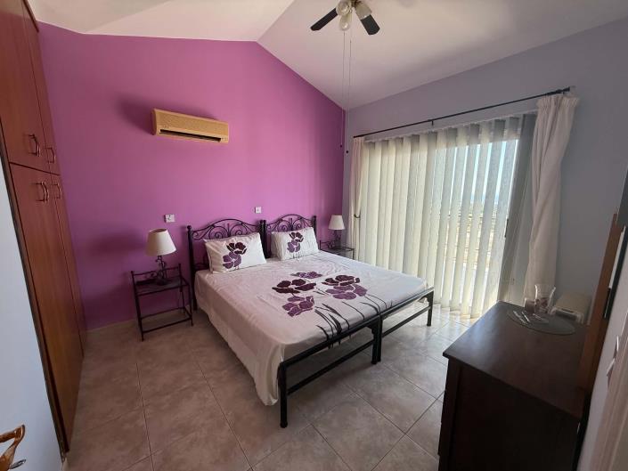 Image No.11-2 Bed Townhouse for sale