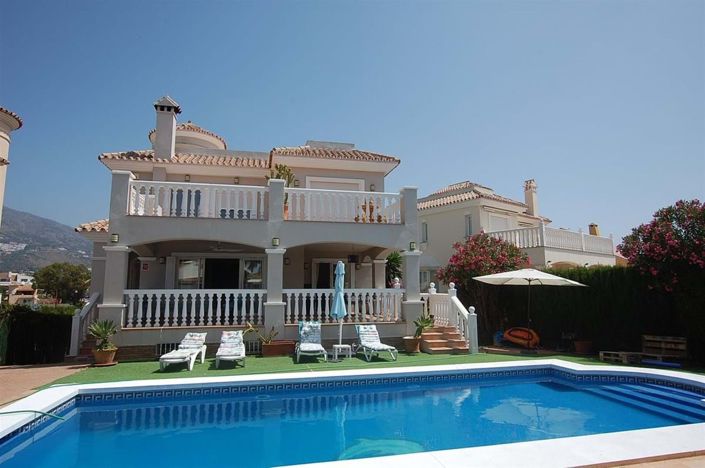 Image No.1-4 Bed Villa for sale