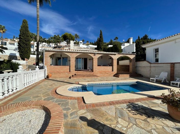 Image No.1-3 Bed Villa for sale