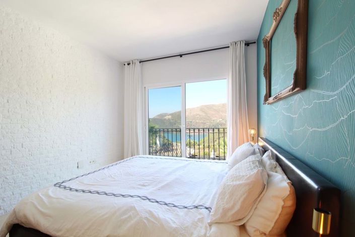 Image No.5-3 Bed Townhouse for sale