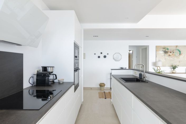 Image No.8-2 Bed Apartment for sale