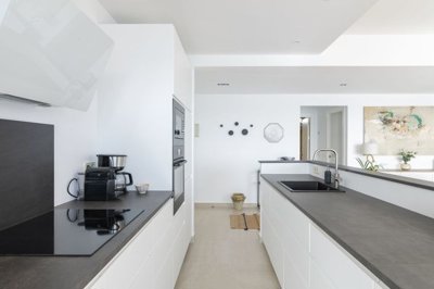 3982-638333-78d1f4f8b6655591b02d22fabb36a692d