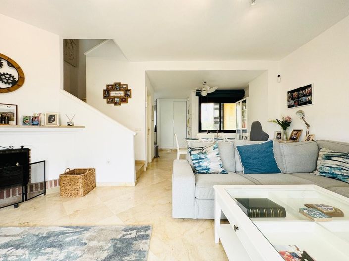 Image No.1-3 Bed Villa for sale