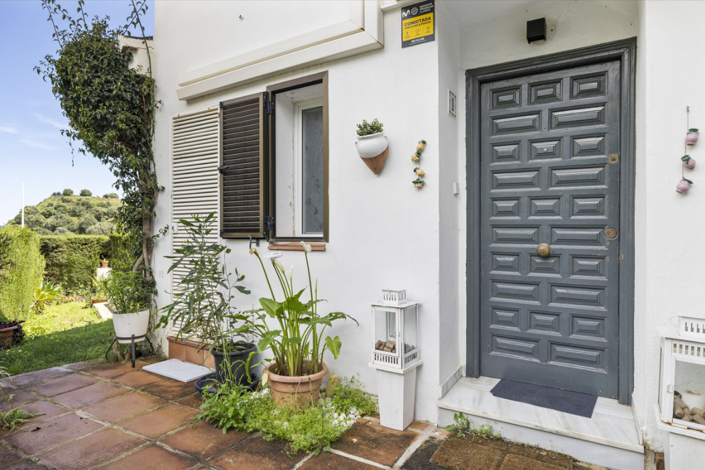 Image No.16-2 Bed Townhouse for sale