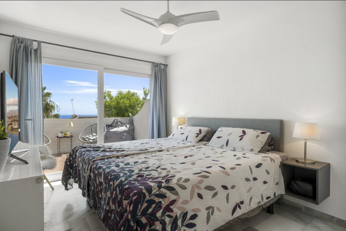 Image No.18-2 Bed Townhouse for sale