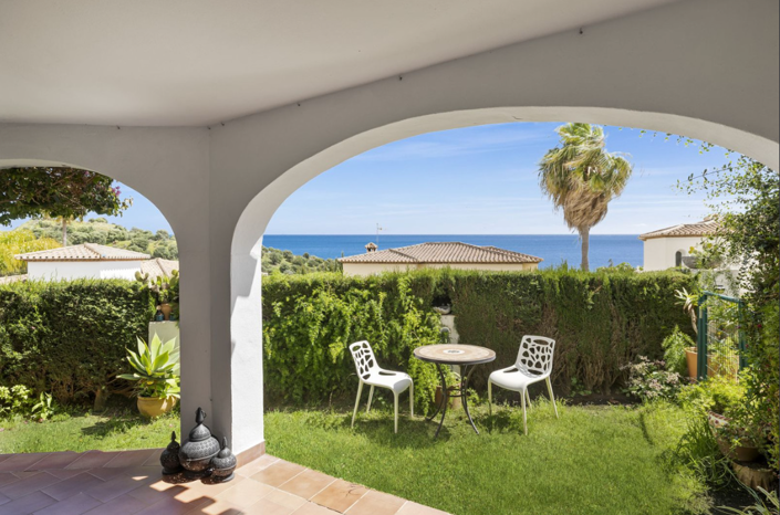 Image No.2-2 Bed Townhouse for sale