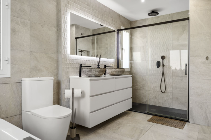 Image No.26-2 Bed Townhouse for sale