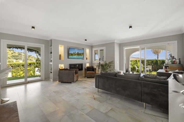 Image No.4-2 Bed Townhouse for sale