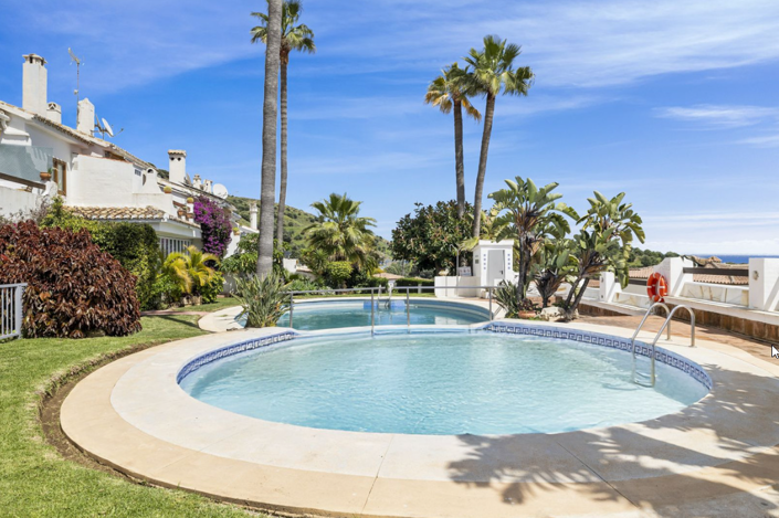 Image No.31-2 Bed Townhouse for sale