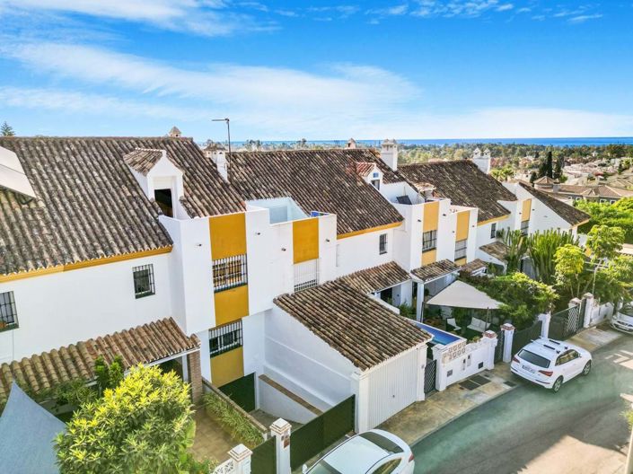 Image No.1-Maison de ville de 4 chambres à vendre à Estepona