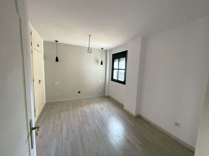 Image No.6-3 Bed Apartment for sale