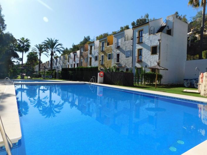Image No.1-3 Bed Townhouse for sale