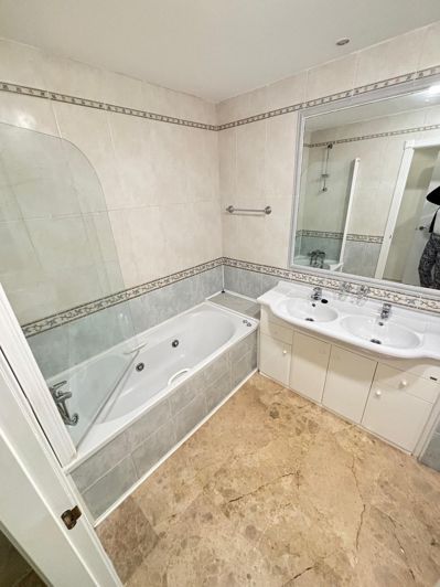 Image No.20-2 Bed Apartment for sale