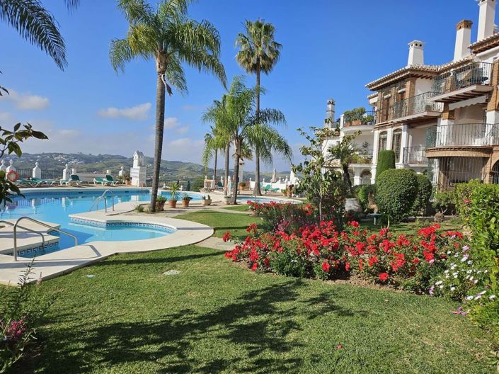 Image No.1-2 Bed Villa for sale