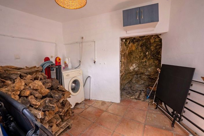 Image No.23-3 Bed Apartment for sale