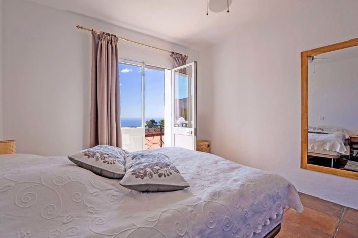 Image No.3-3 Bed Apartment for sale