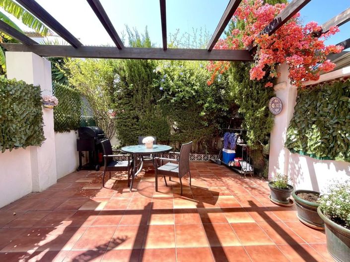 Image No.1-3 Bed Townhouse for sale