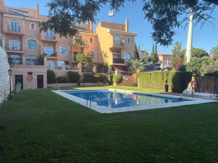 Image No.14-3 Bed Townhouse for sale