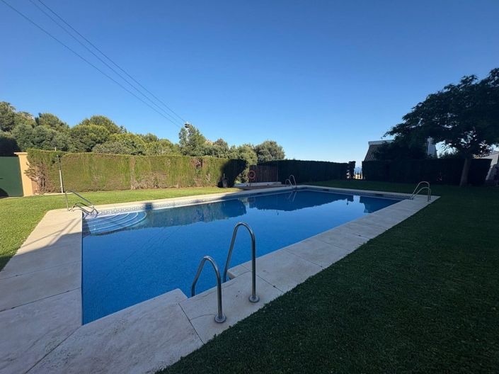 Image No.16-3 Bed Townhouse for sale