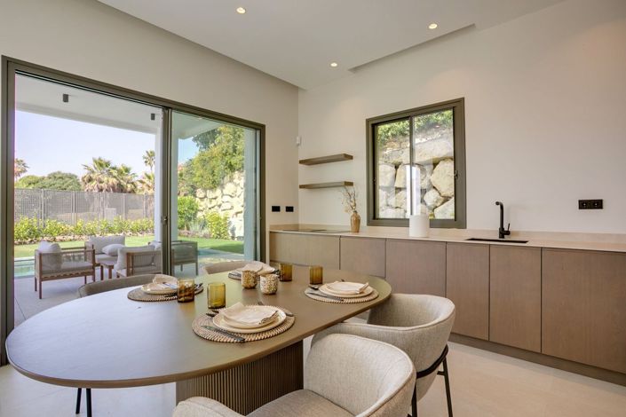 Image No.5-Villa de 4 chambres à vendre à Estepona