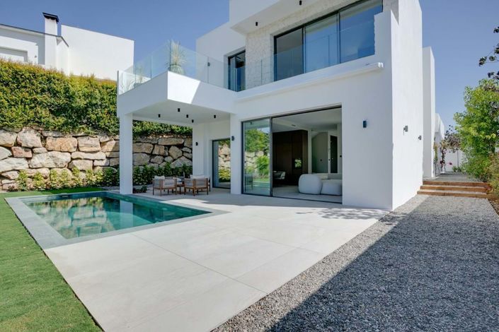 Image No.7-Villa de 4 chambres à vendre à Estepona