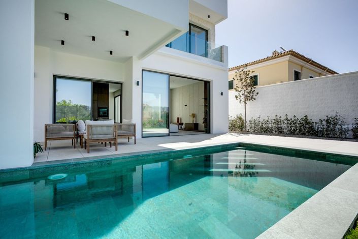 Image No.8-Villa de 4 chambres à vendre à Estepona