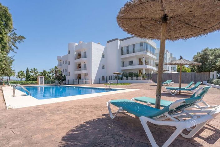 Image No.1-Appartement de 2 chambres à vendre à Estepona