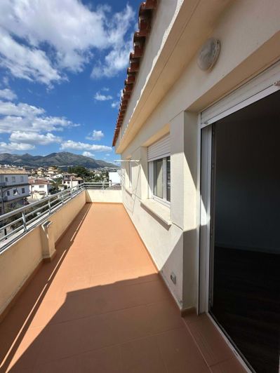 Image No.1-3 Bed Apartment for sale
