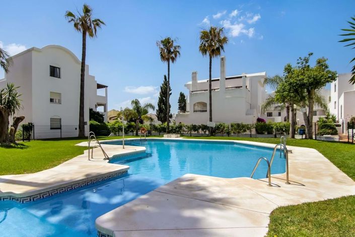 Image No.1-Appartement de 2 chambres à vendre à Estepona