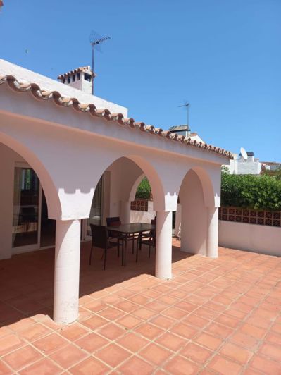 Image No.1-4 Bed Villa for sale