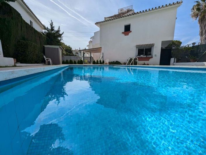 Image No.1-3 Bed Townhouse for sale
