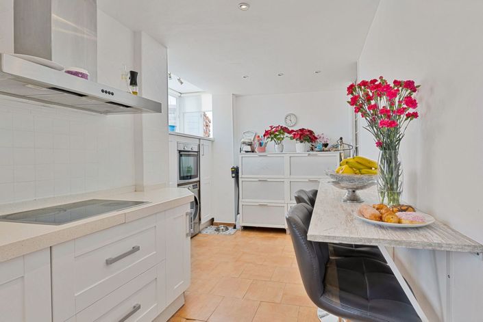 Image No.14-3 Bed Apartment for sale