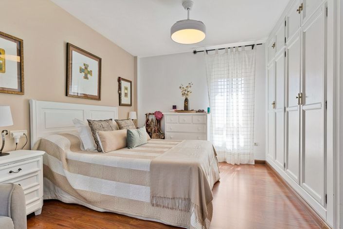 Image No.21-3 Bed Apartment for sale