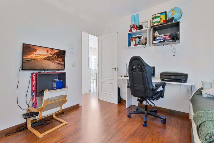 Image No.27-3 Bed Apartment for sale