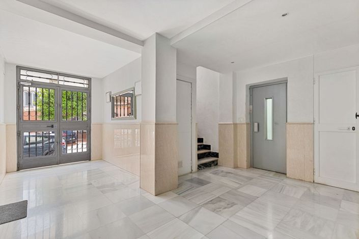 Image No.29-3 Bed Apartment for sale