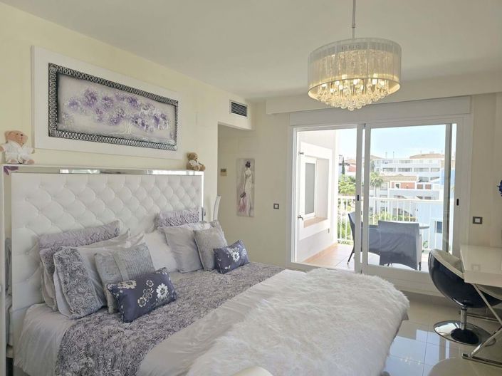 Image No.6-Appartement de 2 chambres à vendre à Estepona