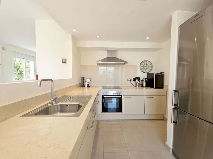 Image No.8-Appartement de 2 chambres à vendre à Estepona