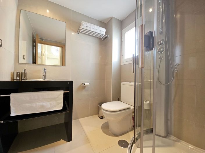 Image No.9-Appartement de 2 chambres à vendre à Estepona