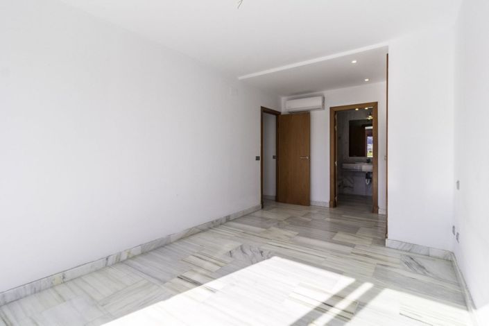 Image No.11-2 Bed Apartment for sale