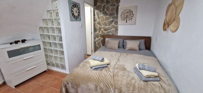 Image No.26-2 Bed Apartment for sale