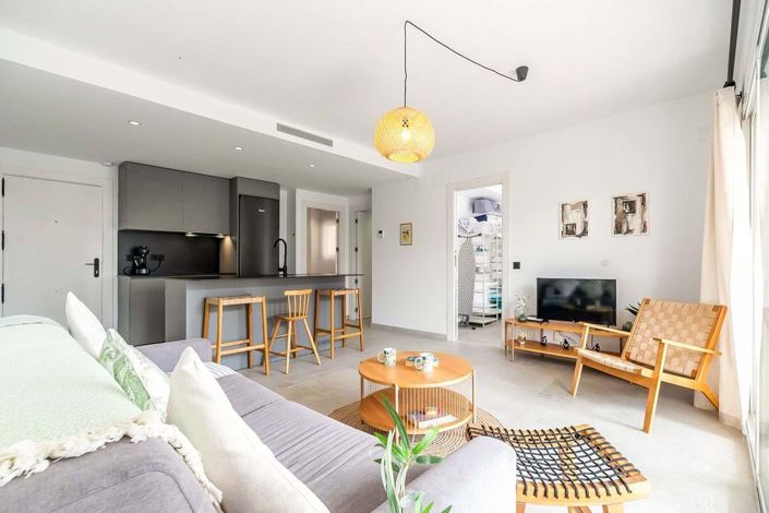 Image No.8-2 Bed Apartment for sale