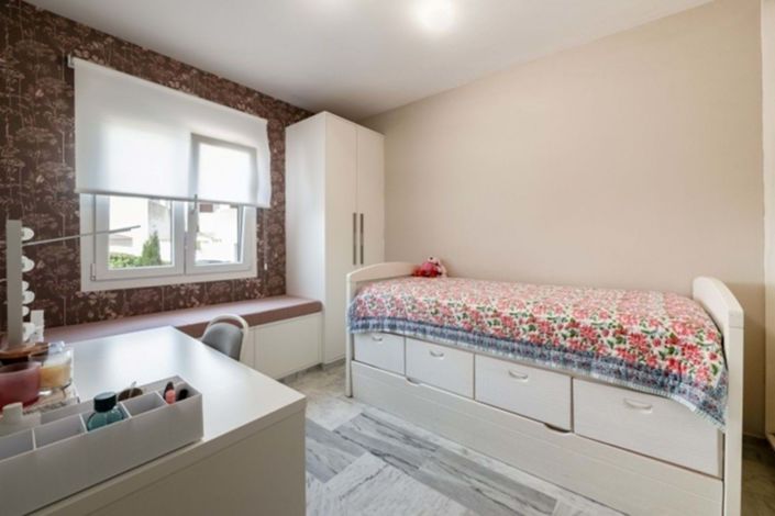 Image No.10-4 Bed Townhouse for sale