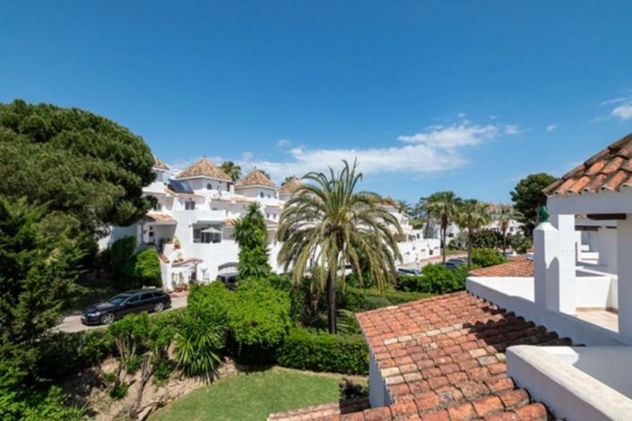 Image No.2-4 Bed Townhouse for sale