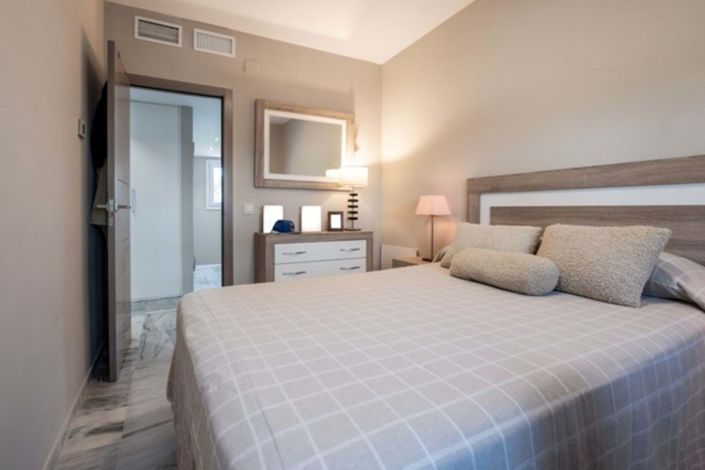 Image No.26-4 Bed Townhouse for sale