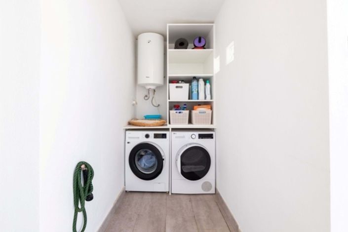 Image No.31-4 Bed Townhouse for sale