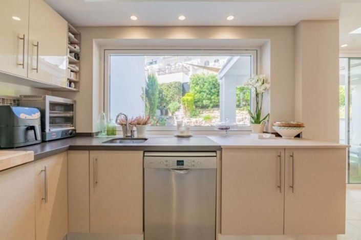 Image No.7-4 Bed Townhouse for sale