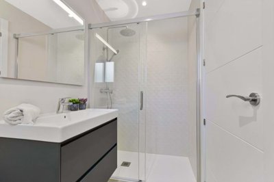 3982-676947-78d1f4f8b6655591b02d22fabb36a692d