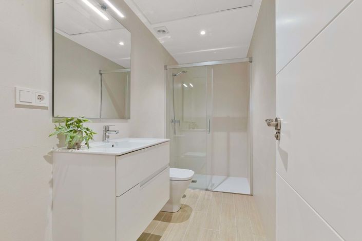 Image No.12-3 Bed Apartment for sale