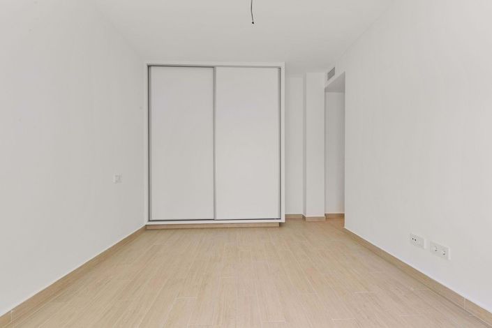 Image No.13-3 Bed Apartment for sale